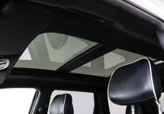 Подержанный автомобиль Jeep Grand Cherokee 2013 года (12 фото)