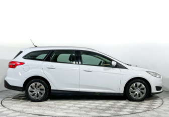 Подержанный автомобиль Ford Focus Wagon 2019 года (4 фото)