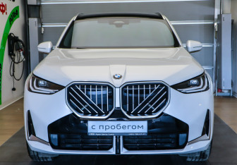 Подержанный автомобиль BMW X3 2025 года (2 фото)