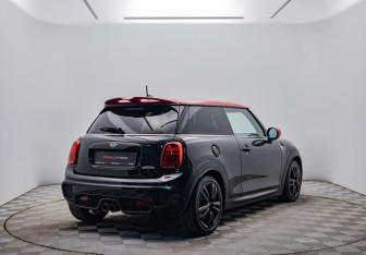 Подержанный автомобиль MINI Hatch 2020 года (5 фото)