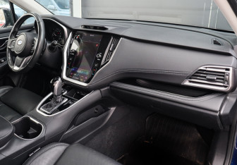 Подержанный автомобиль Subaru Outback Wagon 2022 года (7 фото)