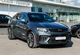 Подержанный автомобиль Geely Tugella 2022 года (3 фото)