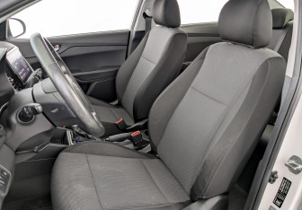 Подержанный автомобиль Hyundai Solaris Sedan 2021 года (20 фото)