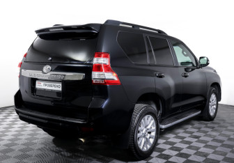 Подержанный автомобиль Toyota Land Cruiser Prado 2016 года (5 фото)
