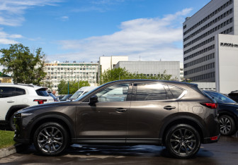 Подержанный автомобиль Mazda CX-5 2019 года (7 фото)