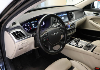 Подержанный автомобиль Genesis G80 2019 года (7 фото)