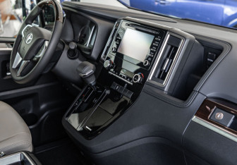 Новый Toyota Alphard 2025 (6 фото)