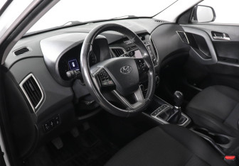Подержанный автомобиль Hyundai Creta 2016 года (9 фото)