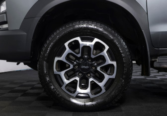 Подержанный автомобиль JAC T9 2025 года (20 фото)
