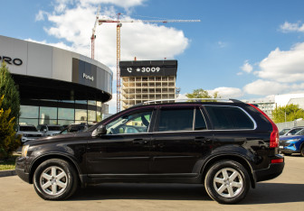 Подержанный автомобиль Volvo XC90 2009 года (6 фото)