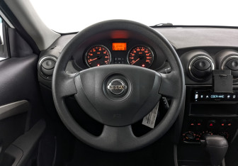 Подержанный автомобиль Nissan Almera Sedan 2018 года (22 фото)