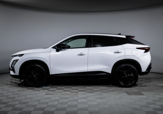 Подержанный автомобиль Omoda C5 2023 года (8 фото)