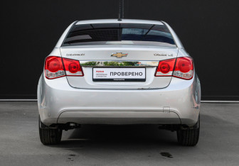 Подержанный автомобиль Chevrolet Cruze Sedan 2012 года (5 фото)