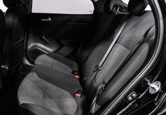 Подержанный автомобиль Hyundai Solaris Sedan 2012 года (13 фото)