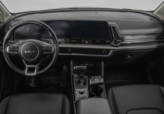 Подержанный автомобиль Kia Sportage 2023 года (13 фото)