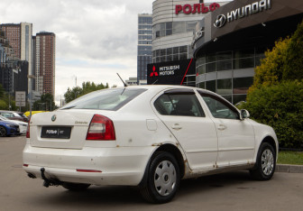 Подержанный автомобиль Skoda Octavia Liftback 2011 года (4 фото)