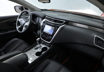 Подержанный автомобиль Nissan Murano Suv 2016 года (10 фото)