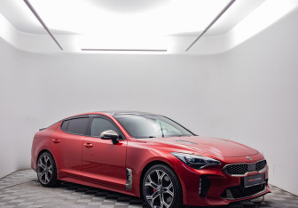 Подержанный автомобиль Kia Stinger 2019 года (3 фото)