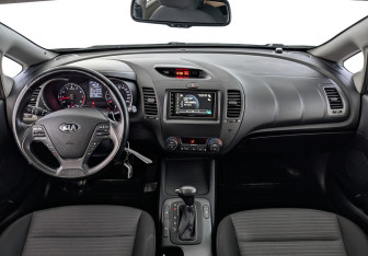 Подержанный автомобиль Kia Cerato Sedan 2016 года (14 фото)