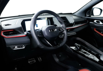 Подержанный автомобиль Geely Coolray 2023 года (9 фото)