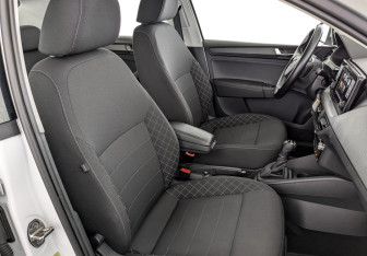 Подержанный автомобиль Skoda Rapid Liftback 2022 года (24 фото)