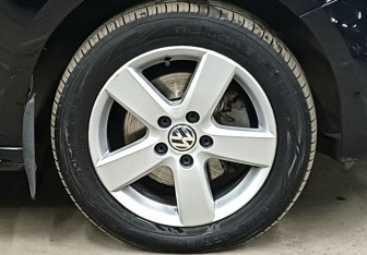 Подержанный автомобиль Volkswagen Jetta Sedan 2014 года (9 фото)