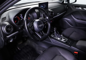 Подержанный автомобиль Audi A3 Sedan 2016 года (15 фото)