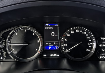 Подержанный автомобиль Lexus LX 2019 года (16 фото)