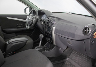 Подержанный автомобиль Nissan Almera Sedan 2016 года (9 фото)