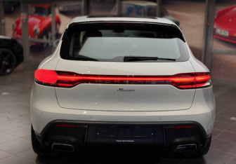 Новый Porsche Macan 2025 (8 фото)