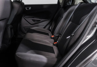 Подержанный автомобиль Ford Fiesta Hatchback 2018 года (12 фото)