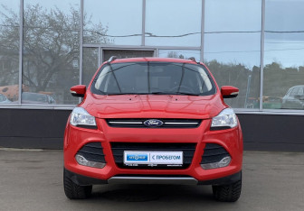 Подержанный автомобиль Ford Kuga 2014 года (2 фото)