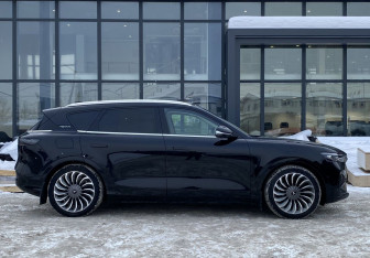 Подержанный автомобиль Voyah Free 2023 года (4 фото)