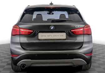 Подержанный автомобиль BMW X1 2016 года (6 фото)