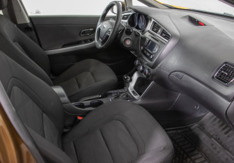 Подержанный автомобиль Kia Ceed Wagon 2016 года (9 фото)