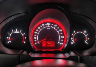 Подержанный автомобиль Kia Ceed Hatchback 2011 года (13 фото)