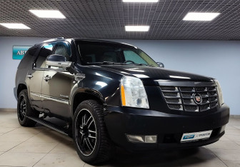 Подержанный автомобиль Cadillac Escalade Suv 2013 года (3 фото)