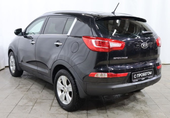 Подержанный автомобиль Kia Sportage 2012 года (6 фото)