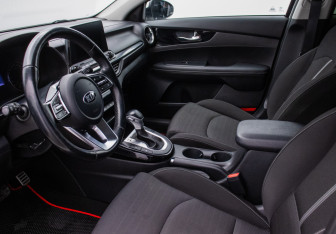 Подержанный автомобиль Kia Cerato Sedan 2021 года (9 фото)
