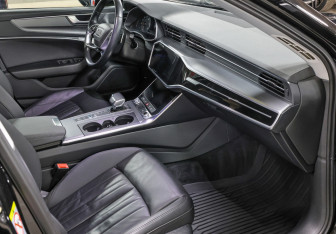 Подержанный автомобиль Audi A6 Sedan 2019 года (11 фото)