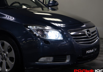 Подержанный автомобиль Opel Insignia Liftback 2010 года (16 фото)
