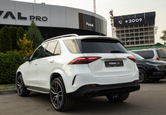 Подержанный автомобиль Mercedes-Benz GLE 2024 года (5 фото)