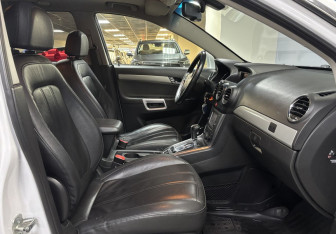 Подержанный автомобиль Opel Antara 2013 года (10 фото)