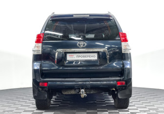 Подержанный автомобиль Toyota Land Cruiser Prado 2011 года (6 фото)