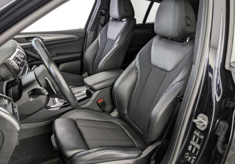 Подержанный автомобиль BMW X4 2020 года (20 фото)
