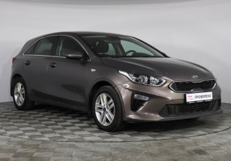 Подержанный автомобиль Kia Ceed Hatchback 2019 года (3 фото)