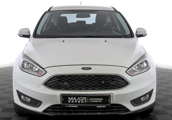 Подержанный автомобиль Ford Focus Hatchback 2017 года (2 фото)