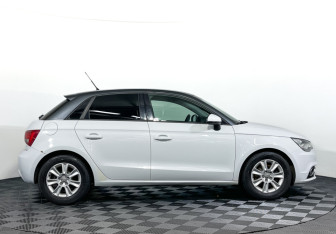 Подержанный автомобиль Audi A1 2013 года (4 фото)