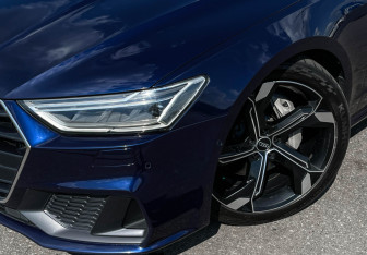 Подержанный автомобиль Audi A7 2019 года (23 фото)