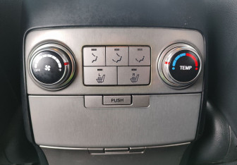 Подержанный автомобиль Hyundai ix55 2010 года (16 фото)